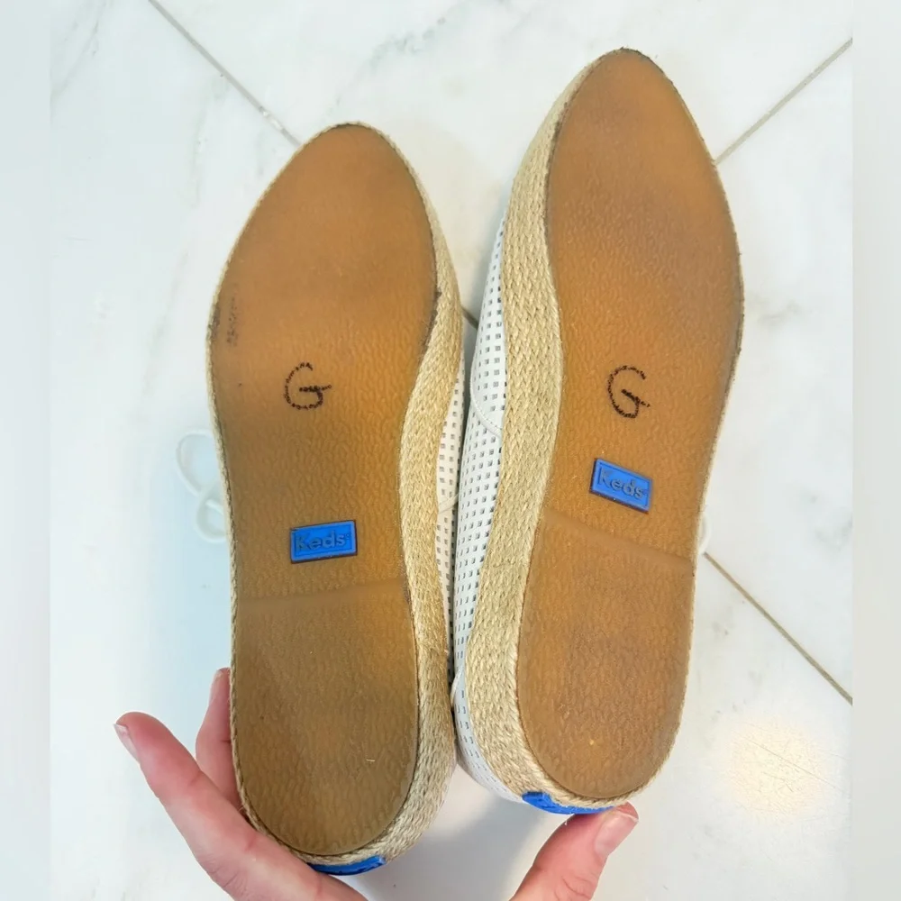 Keds women’s 10 white perforated flat pointed toe espadrille lace up shoes EUC - Picture 8 of 9